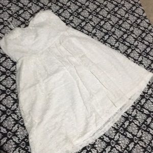 Medium strapless dress